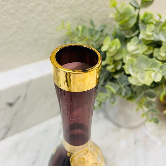 💰3/$15💰VTG  Hand painted amethyst floral bud vase bright gold - Picture 7 of 15